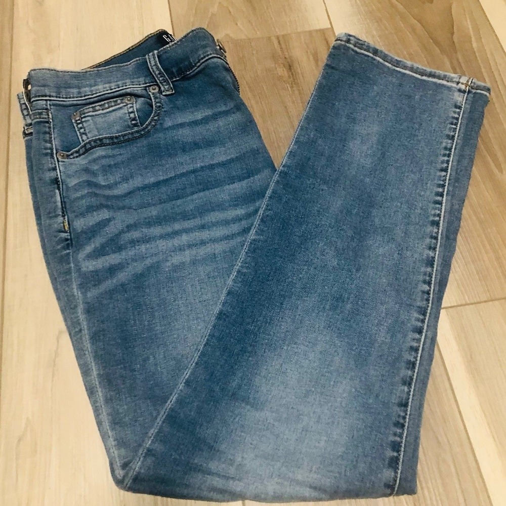 Gap Girlfriend Denim Size 4/27 High Rise Medium Indigo Very soft Jeans